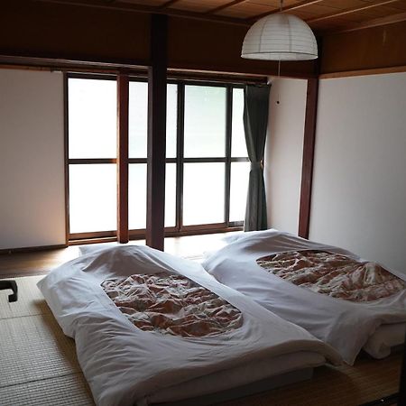 Апартаменти Way Shirakawago - Private, Free Parking And Newly Opened 2022 Way Shirakawago Екстер'єр фото