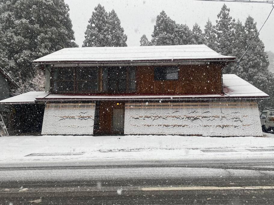 Апартаменти Way Shirakawago - Private, Free Parking And Newly Opened 2022 Way Shirakawago Екстер'єр фото