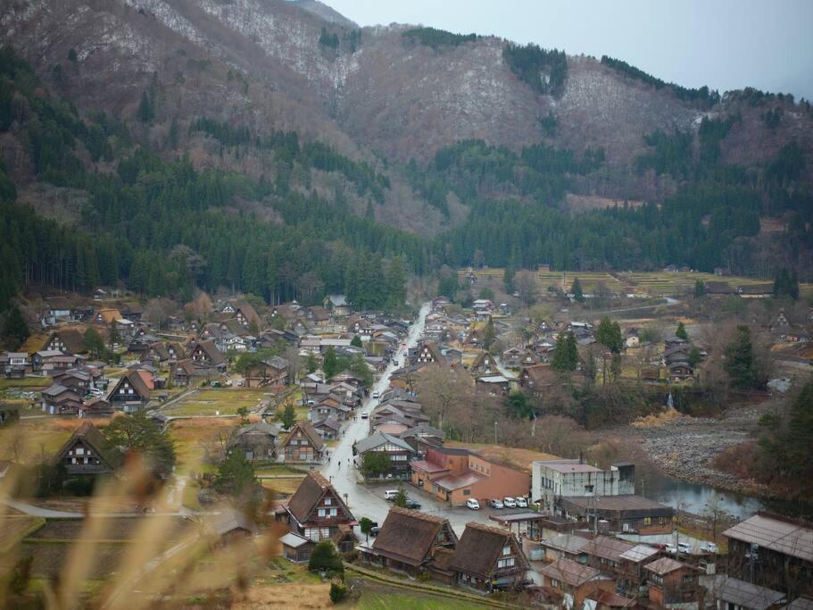 Апартаменти Way Shirakawago - Private, Free Parking And Newly Opened 2022 Way Shirakawago Екстер'єр фото