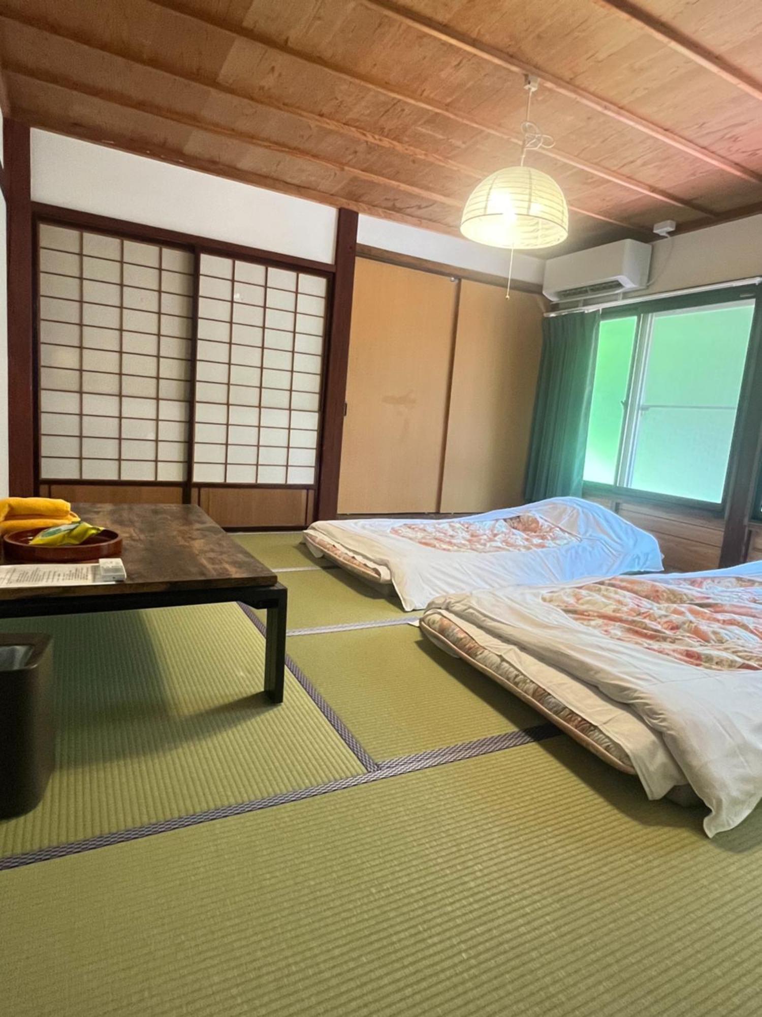 Апартаменти Way Shirakawago - Private, Free Parking And Newly Opened 2022 Way Shirakawago Екстер'єр фото